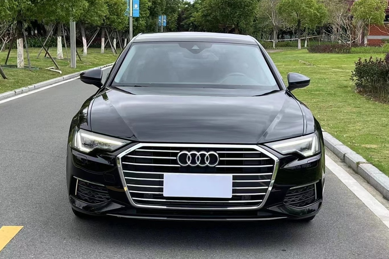 奥迪A6L 2019款 40 TFSI 豪华致雅型