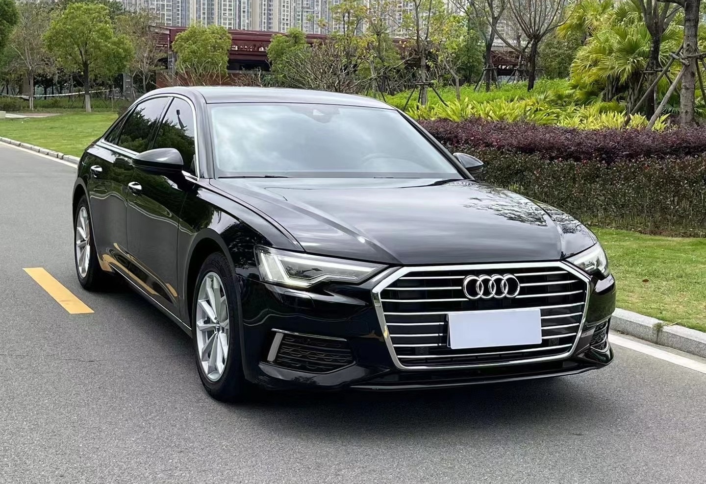 奥迪A6L 2019款 40 TFSI 豪华致雅型