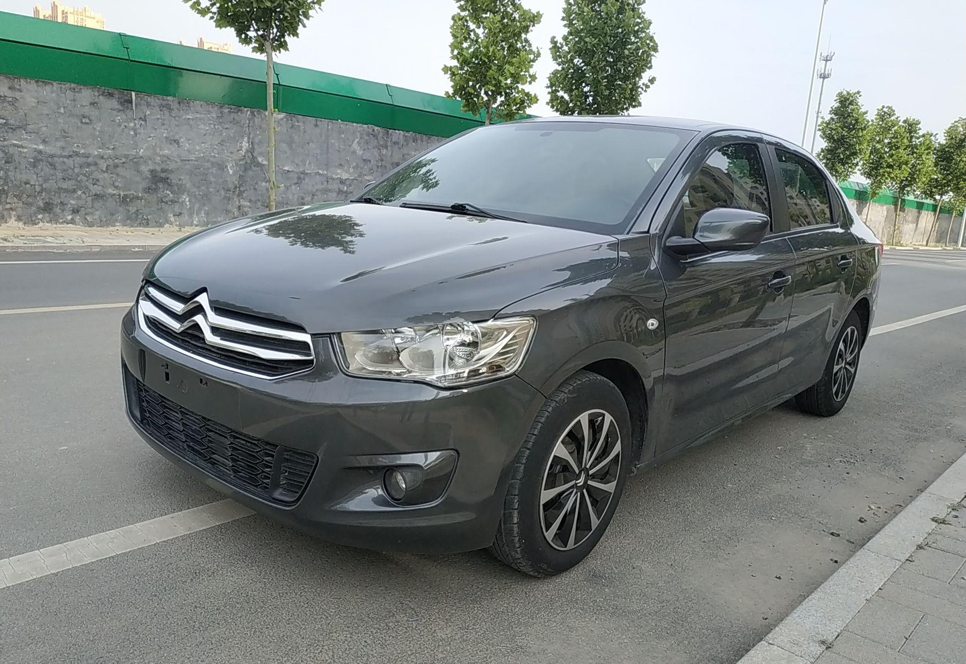 雪铁龙 爱丽舍 2014款 1.6L 手动时尚型