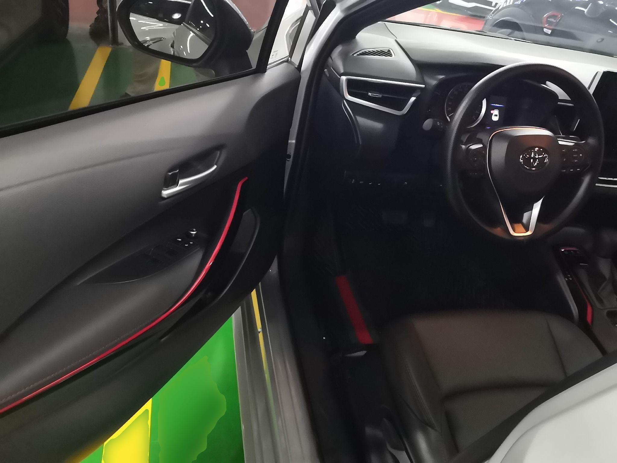 丰田 雷凌 2022款 双擎 1.8H E-CVT运动版