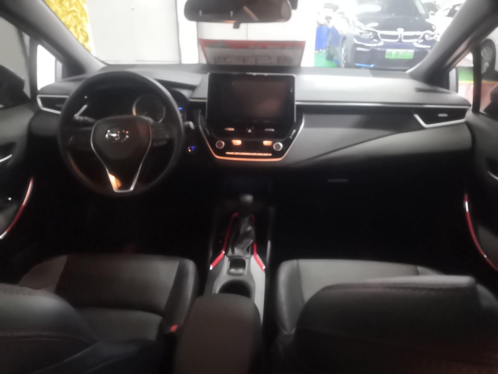 丰田 雷凌 2022款 双擎 1.8H E-CVT运动版