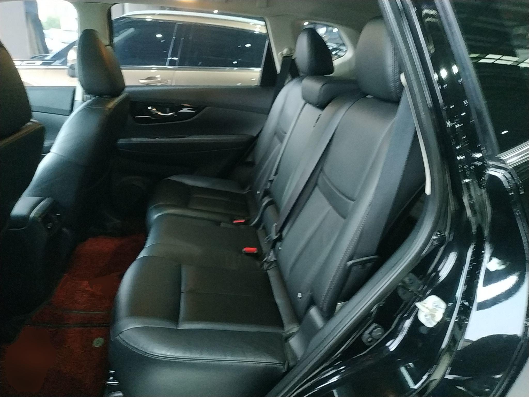 日产 奇骏 2021款 2.0L XL ITS 3rows CVT 2WD智联七座舒适版