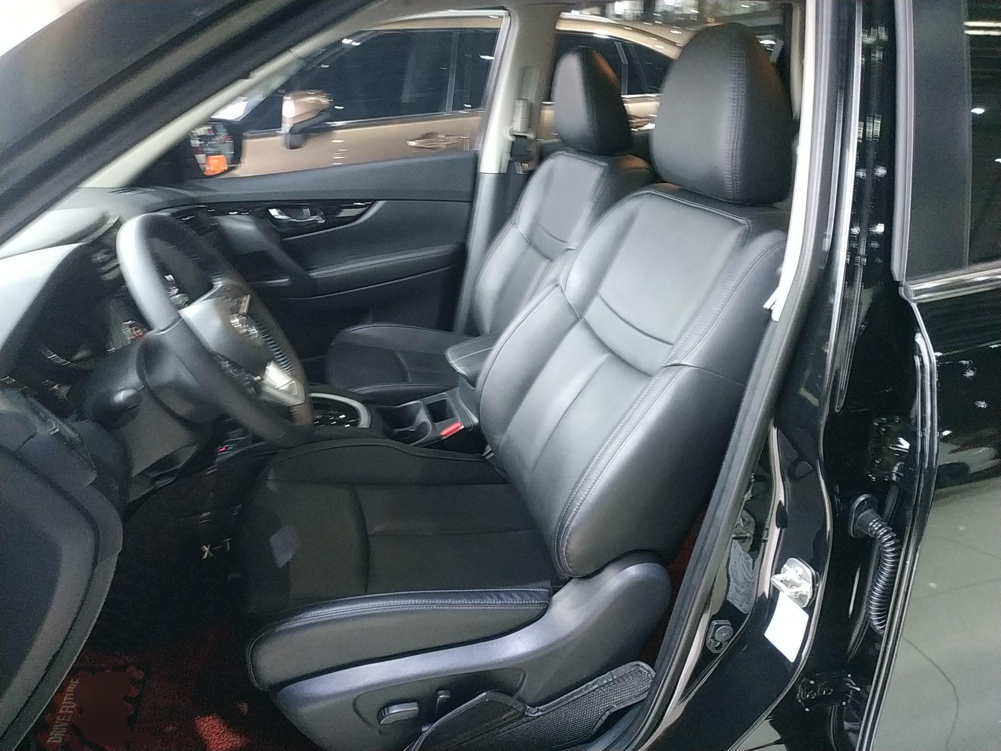 日产 奇骏 2021款 2.0L XL ITS 3rows CVT 2WD智联七座舒适版