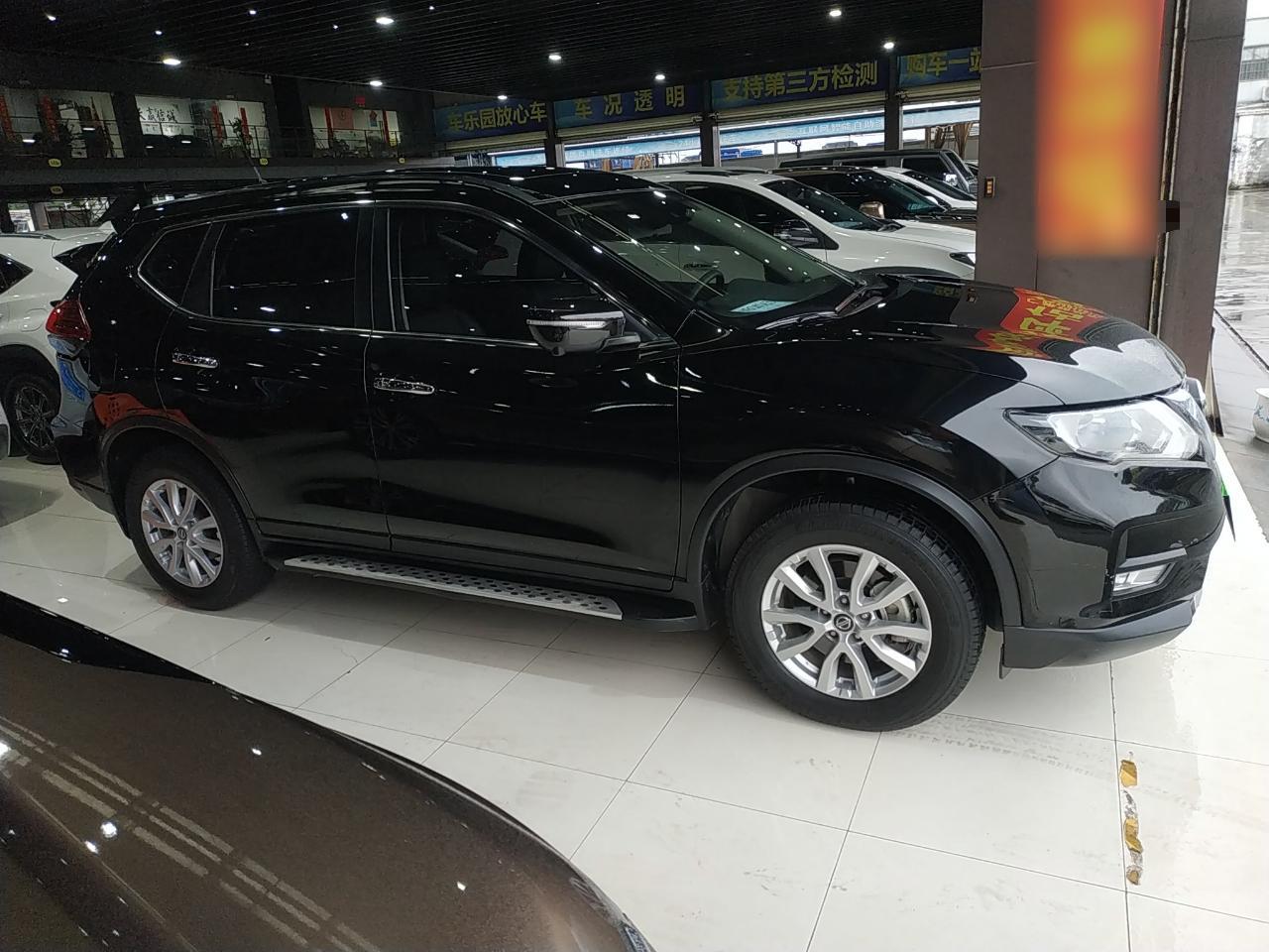 日产 奇骏 2021款 2.0L XL ITS 3rows CVT 2WD智联七座舒适版