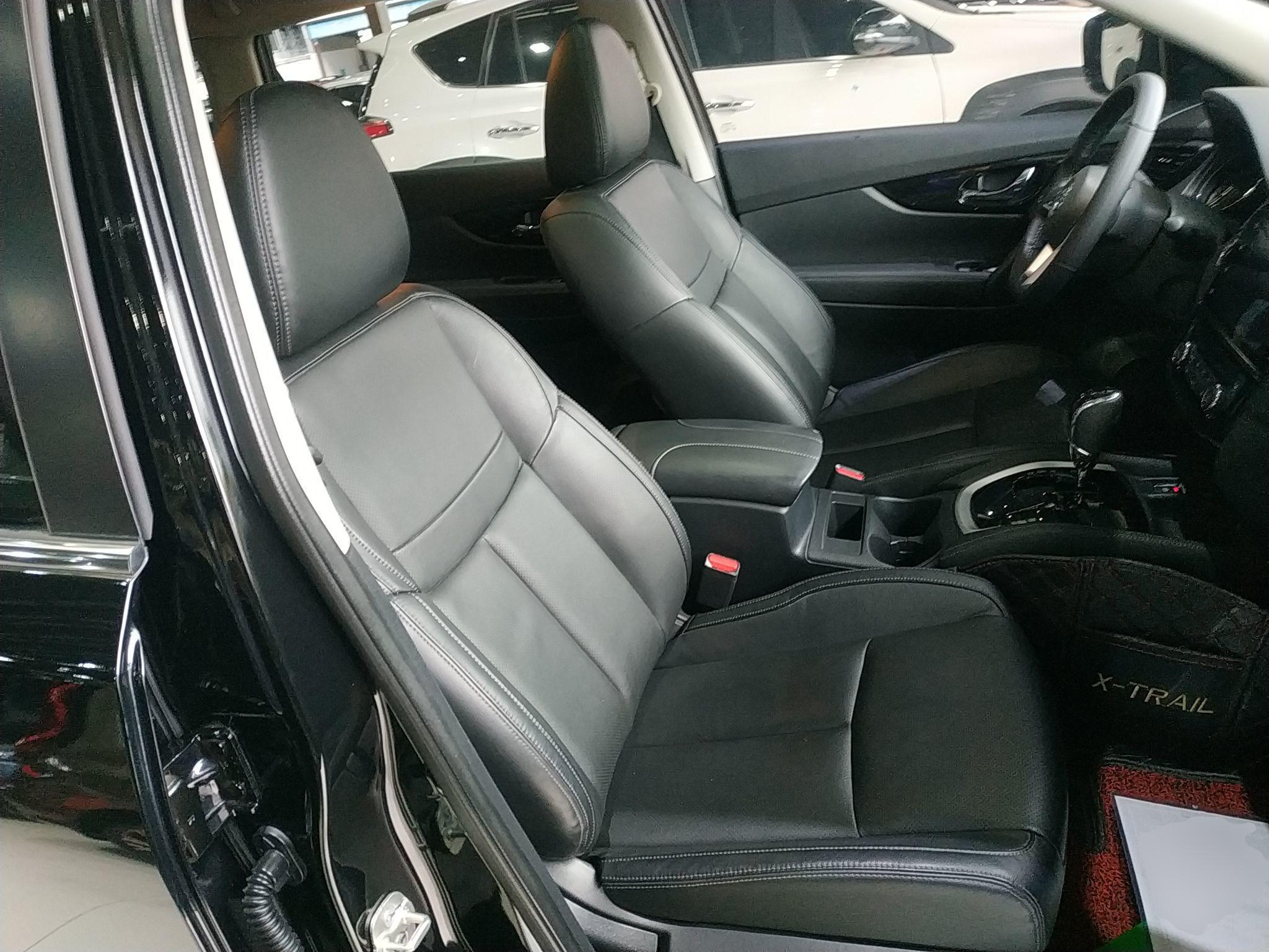 日产 奇骏 2021款 2.0L XL ITS 3rows CVT 2WD智联七座舒适版