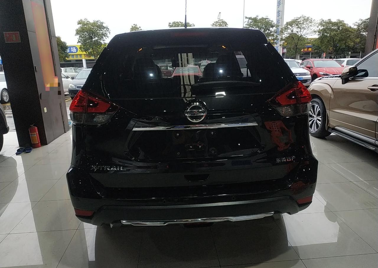 日产 奇骏 2021款 2.0L XL ITS 3rows CVT 2WD智联七座舒适版