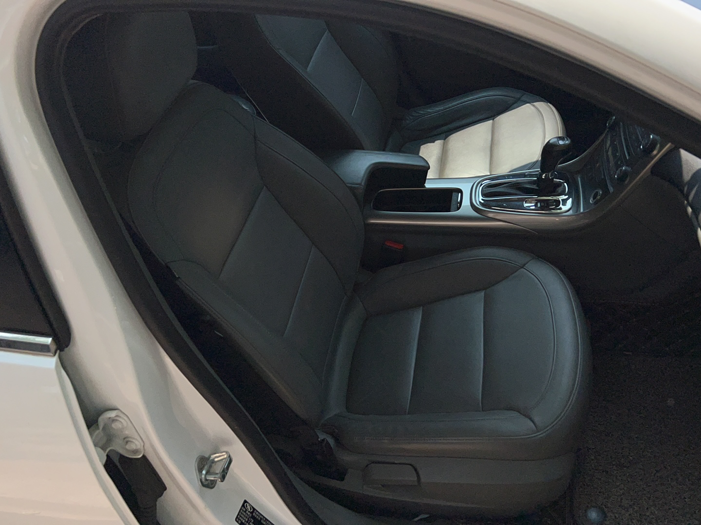 雪佛兰 迈锐宝 2014款 2.0L 自动豪华版中控内饰41