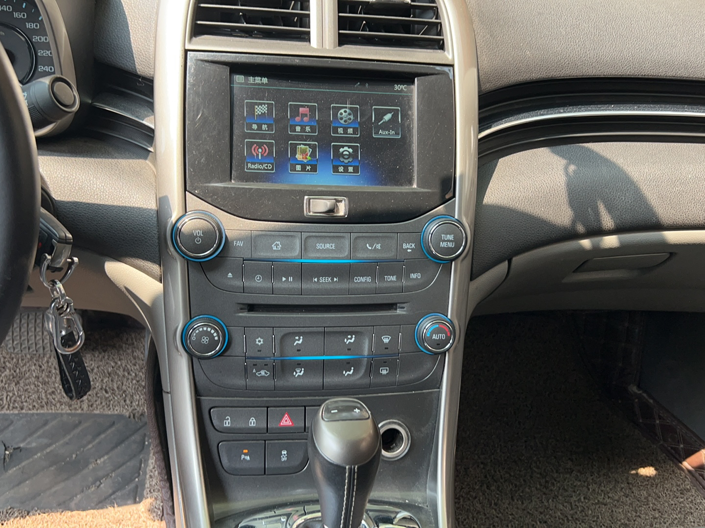 雪佛兰 迈锐宝 2014款 2.0L 自动豪华版中控内饰16