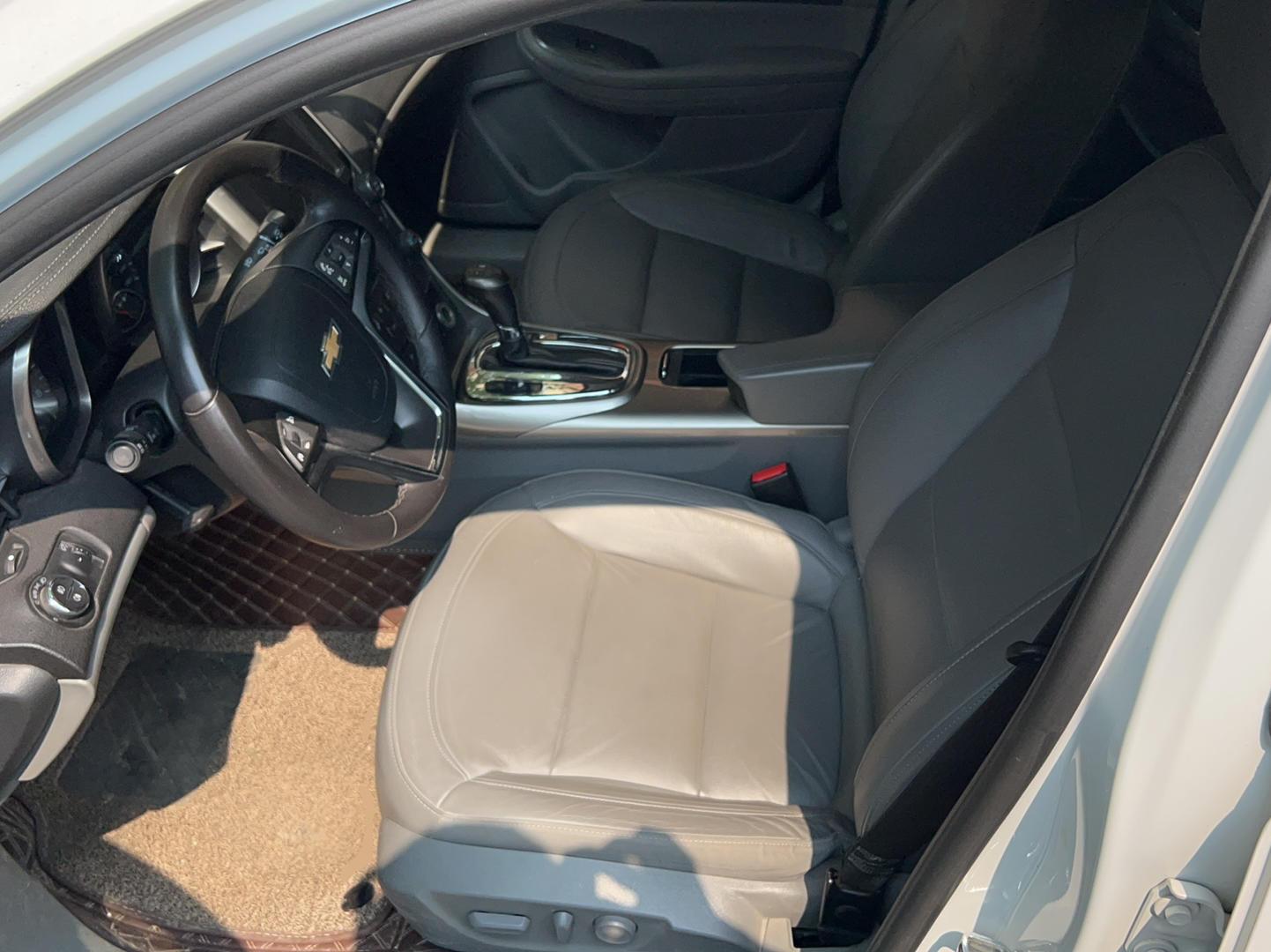 雪佛兰 迈锐宝 2014款 2.0L 自动豪华版中控内饰19