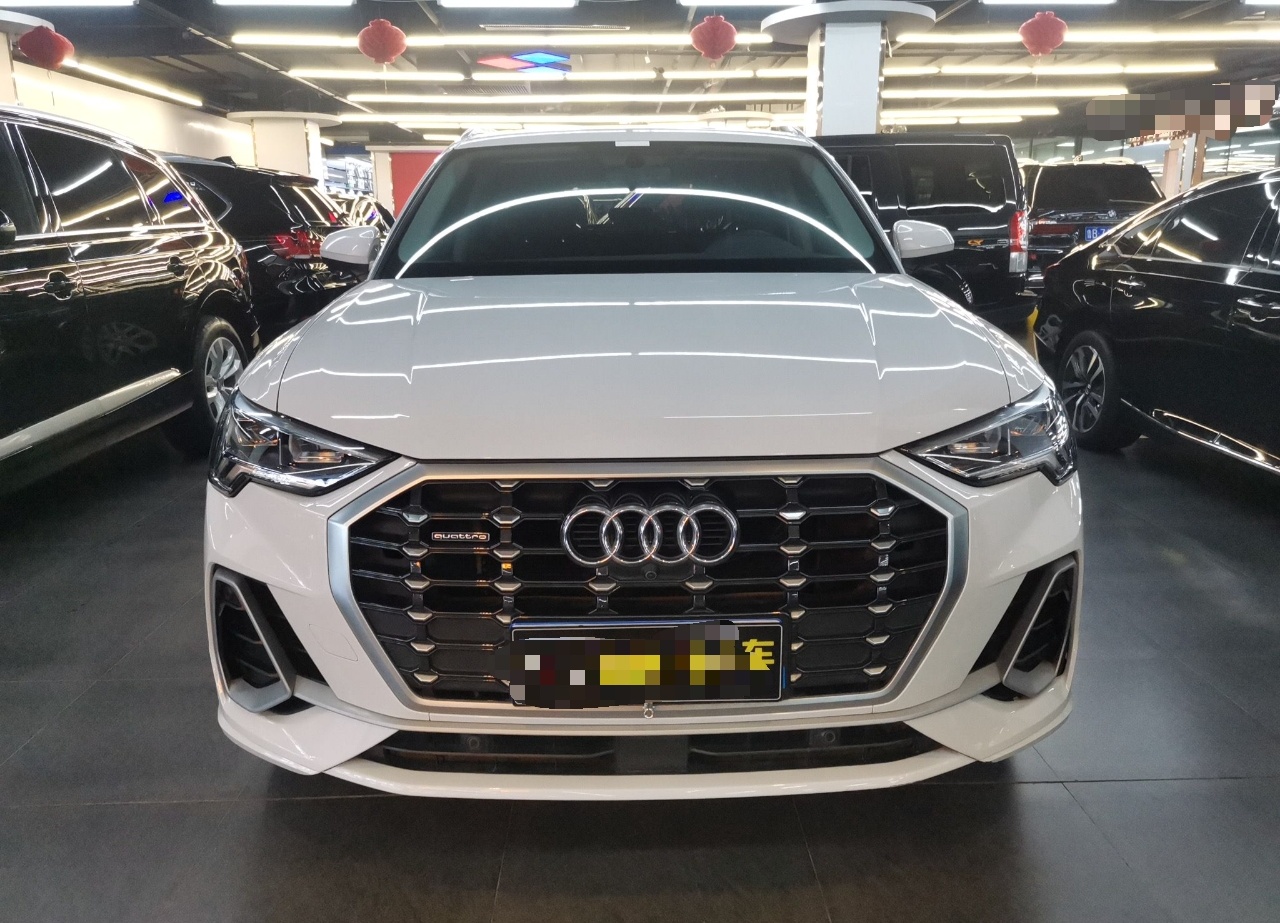 奥迪Q3 2019款 40 TFSI quattro 时尚动感型