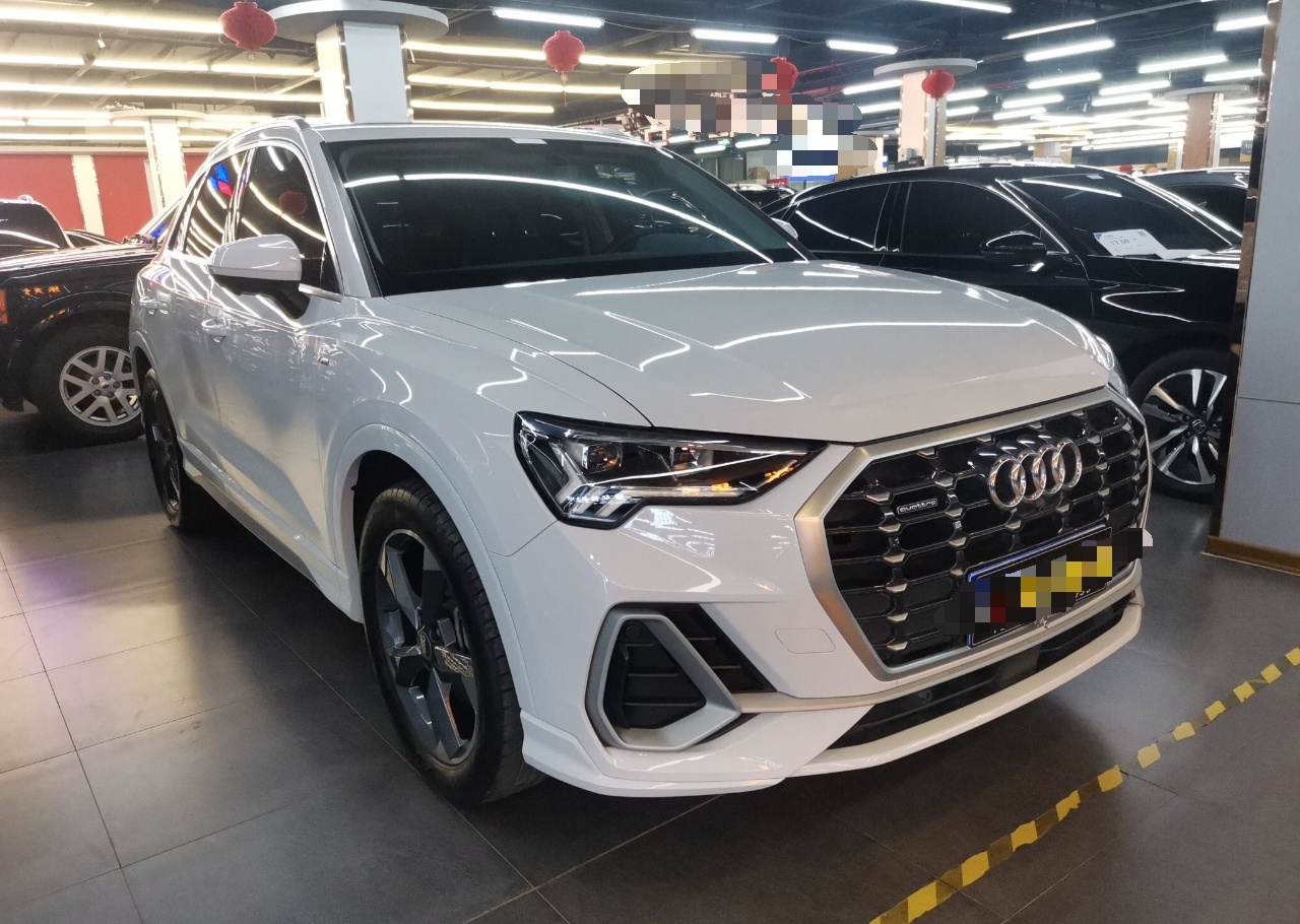 奥迪Q3 2019款 40 TFSI quattro 时尚动感型