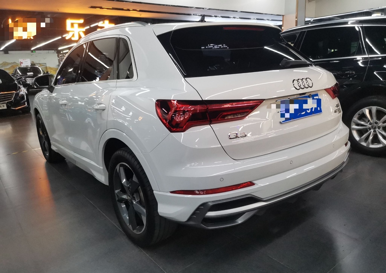 奥迪Q3 2019款 40 TFSI quattro 时尚动感型