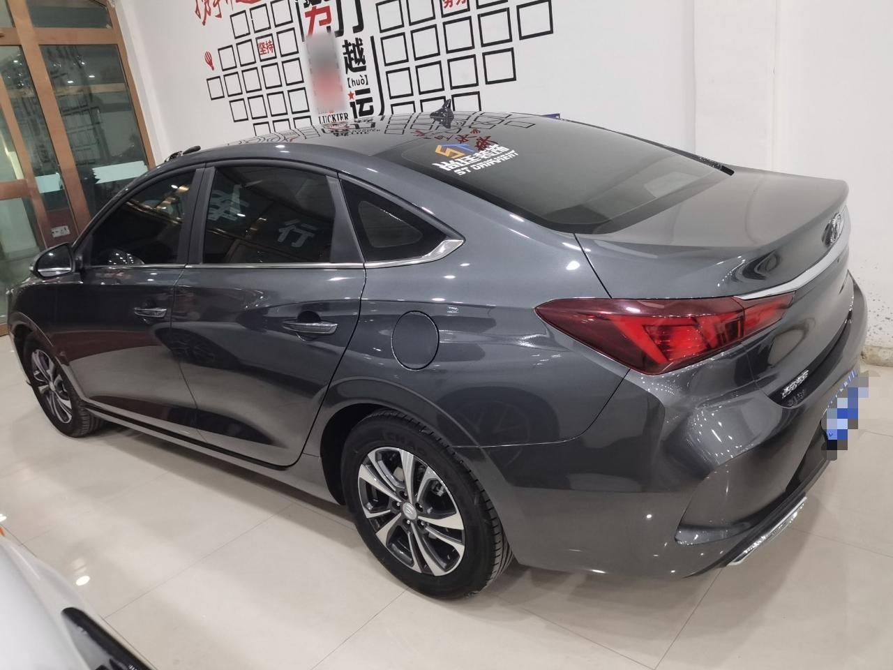 长安 逸动 2021款 PLUS 1.6L GDI CVT豪华型