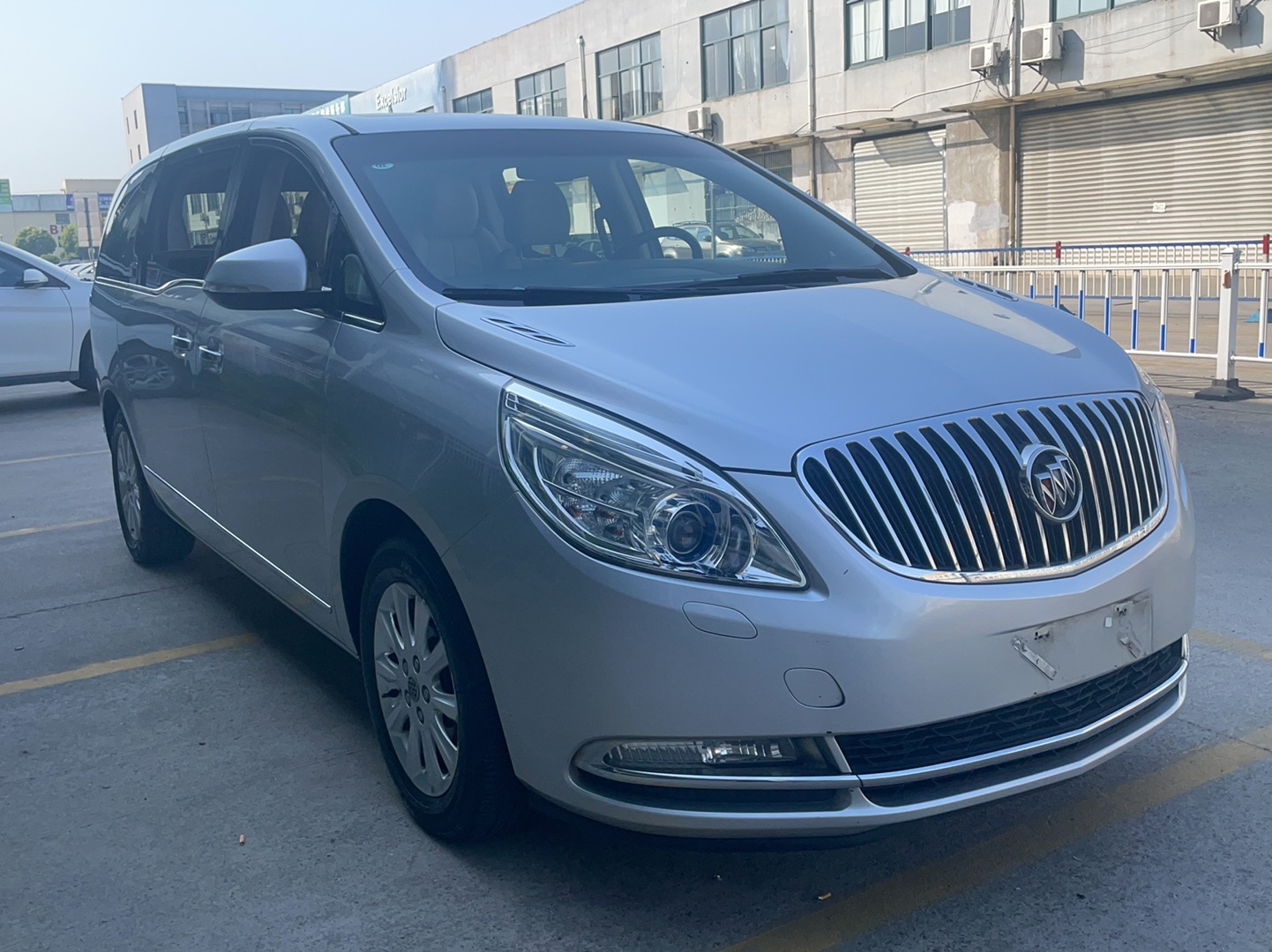 别克GL8 2011款 3.0L GT豪华商务豪雅版