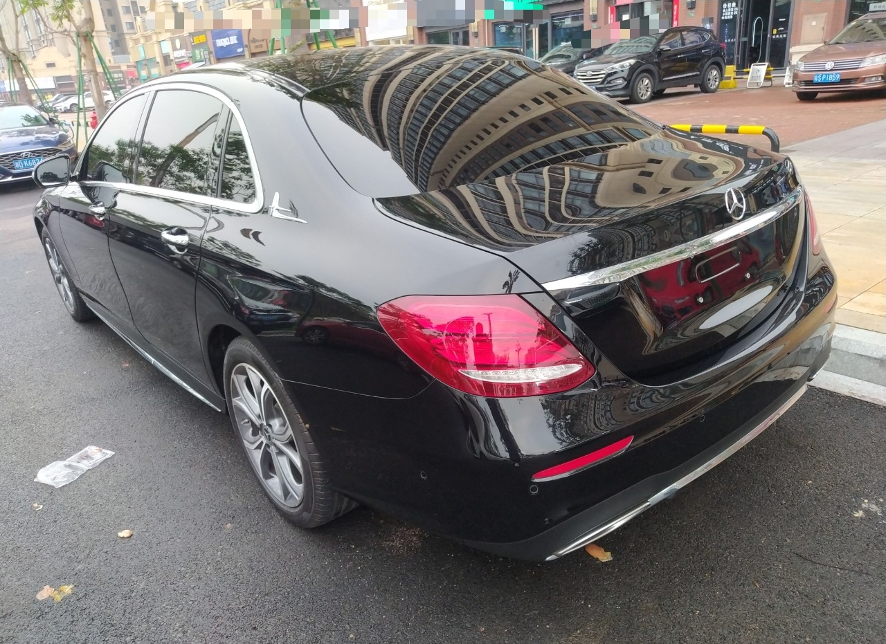 奔驰E级 2020款 E 300 L 运动豪华型