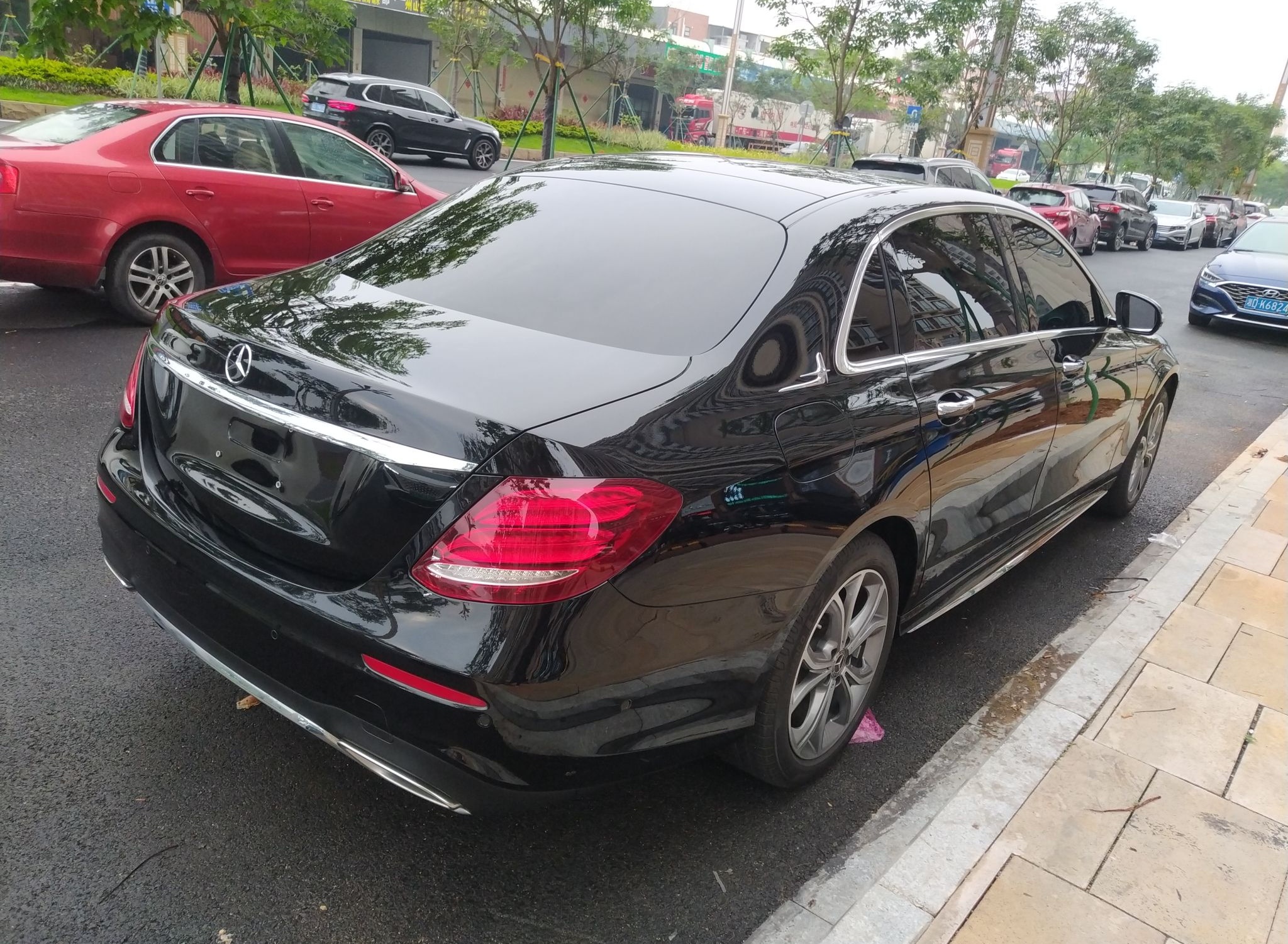 奔驰E级 2020款 E 300 L 运动豪华型