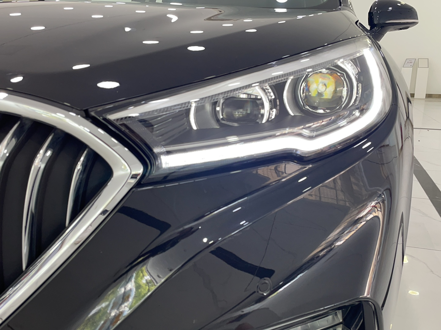 红旗H5 2022款 1.8T 自动智联旗领版