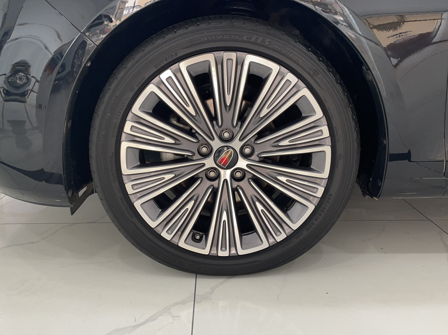 红旗H5 2022款 1.8T 自动智联旗领版