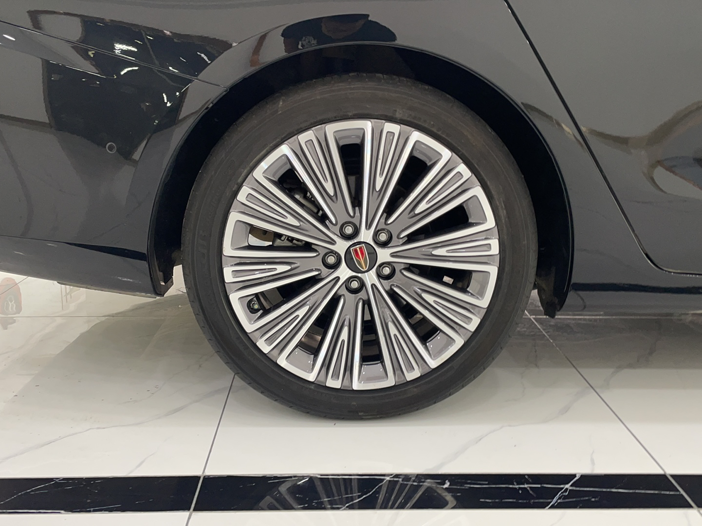 红旗H5 2022款 1.8T 自动智联旗领版