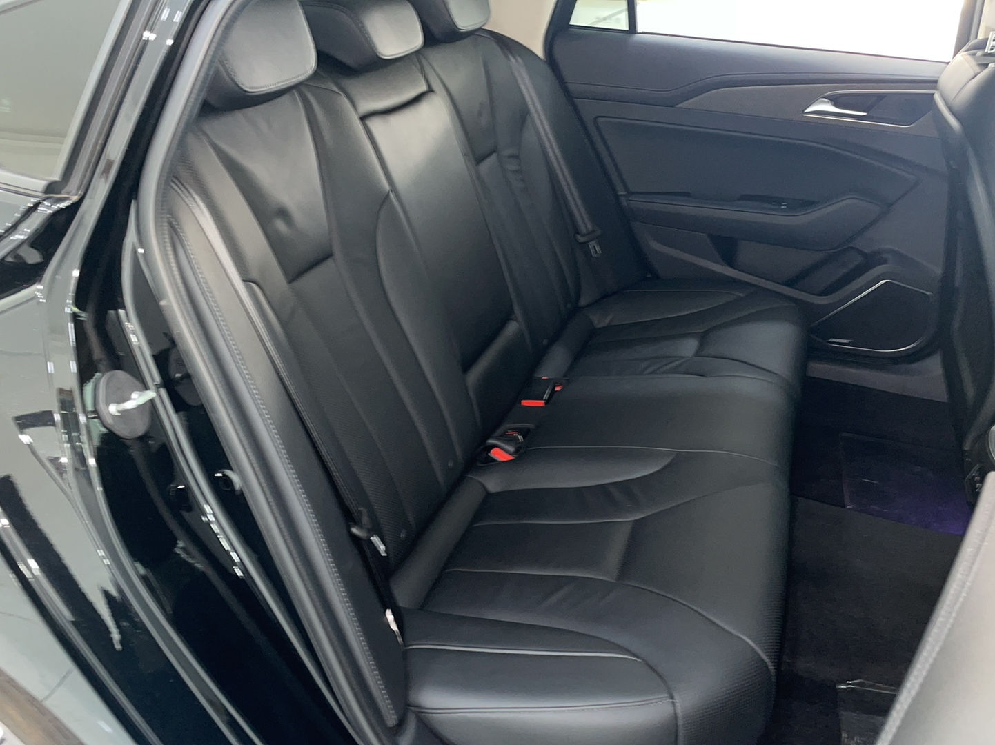 红旗H5 2022款 1.8T 自动智联旗领版