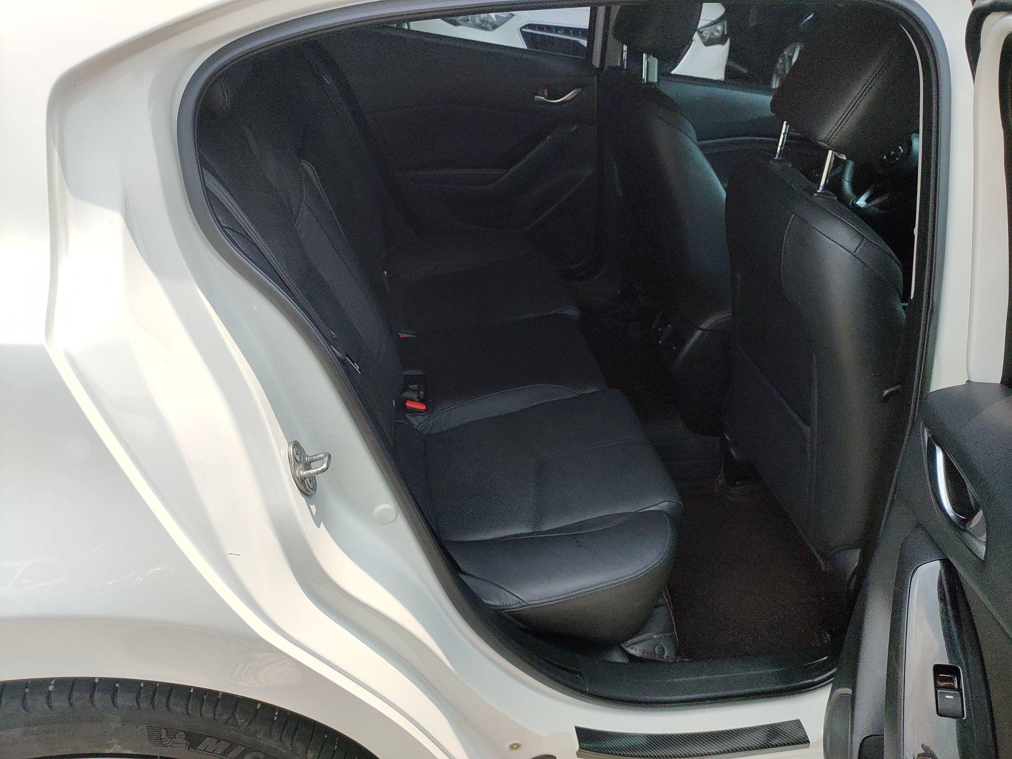 马自达 昂克赛拉 2017款 三厢 2.0L 自动尊贵型 国V