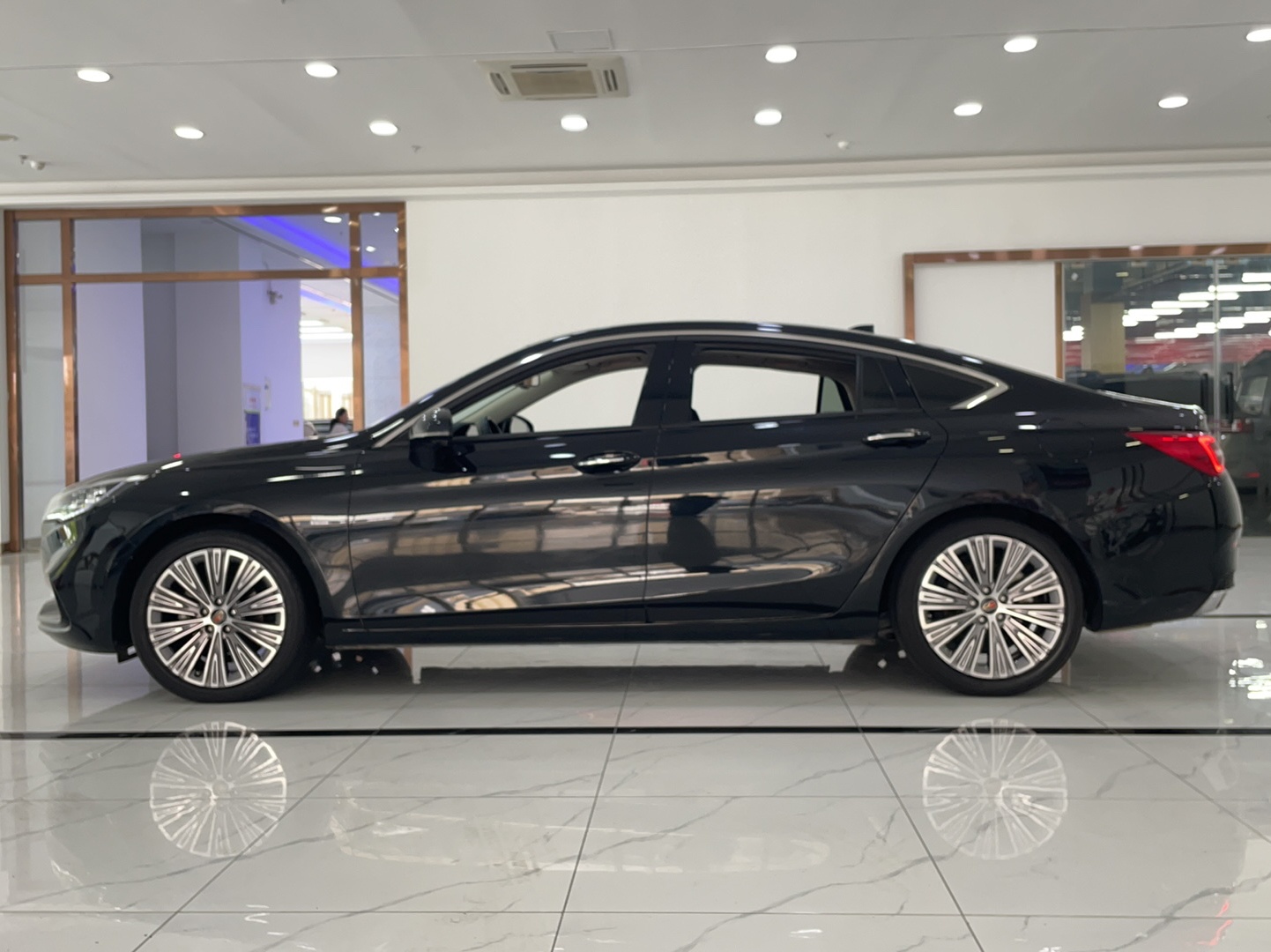 红旗H5 2022款 1.8T 自动智联旗领版