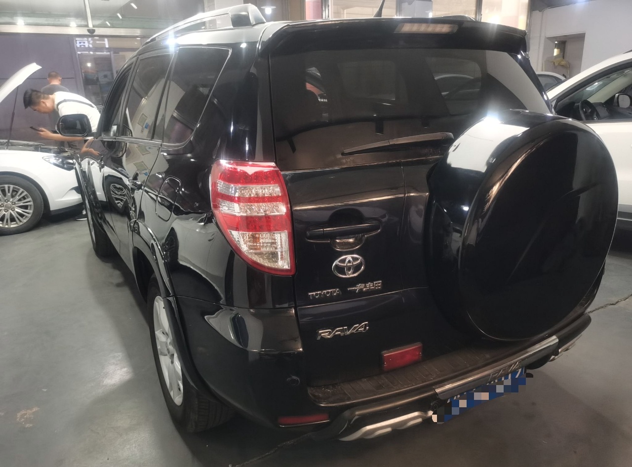 丰田 RAV4 2011款 2.4L 自动四驱豪华版