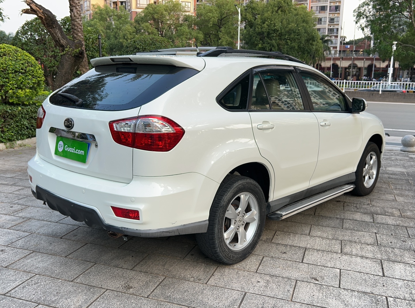 比亚迪S6 2013款 白金版 2.4L 自动尊享型