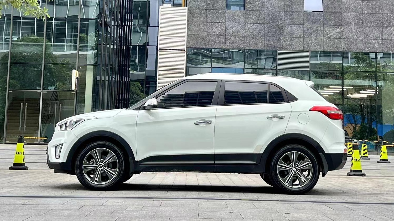 现代ix25 2015款 1.6L 自动两驱智能型GLS