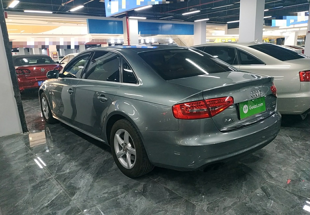 奥迪A4L 2013款 35 TFSI 自动舒适型