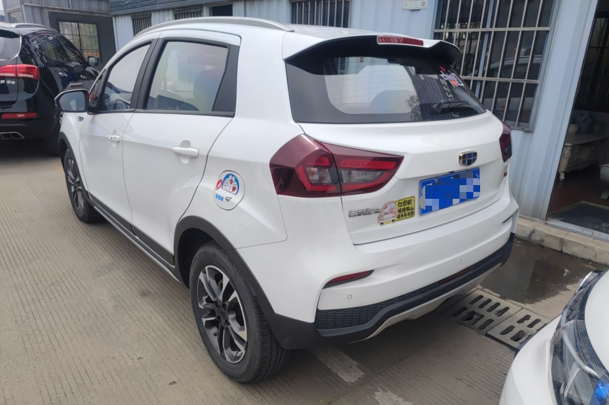 吉利汽车 远景X3 2019款 升级版 1.5L CVT尊贵型