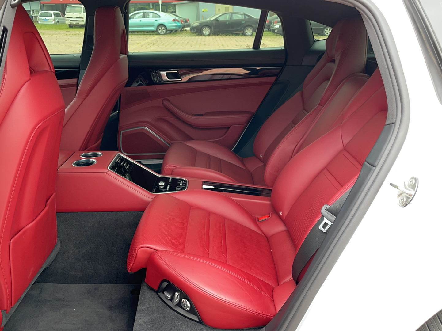 保时捷Panamera 2017款 Panamera 4 行政加长版 3.0T