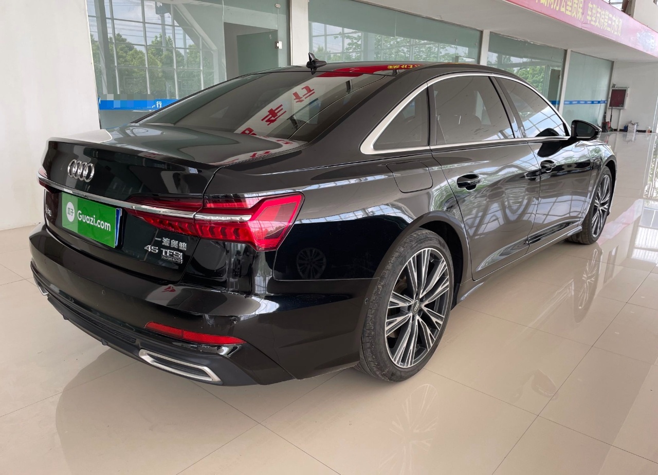 奥迪A6L 2020款 45 TFSI quattro 臻选动感型