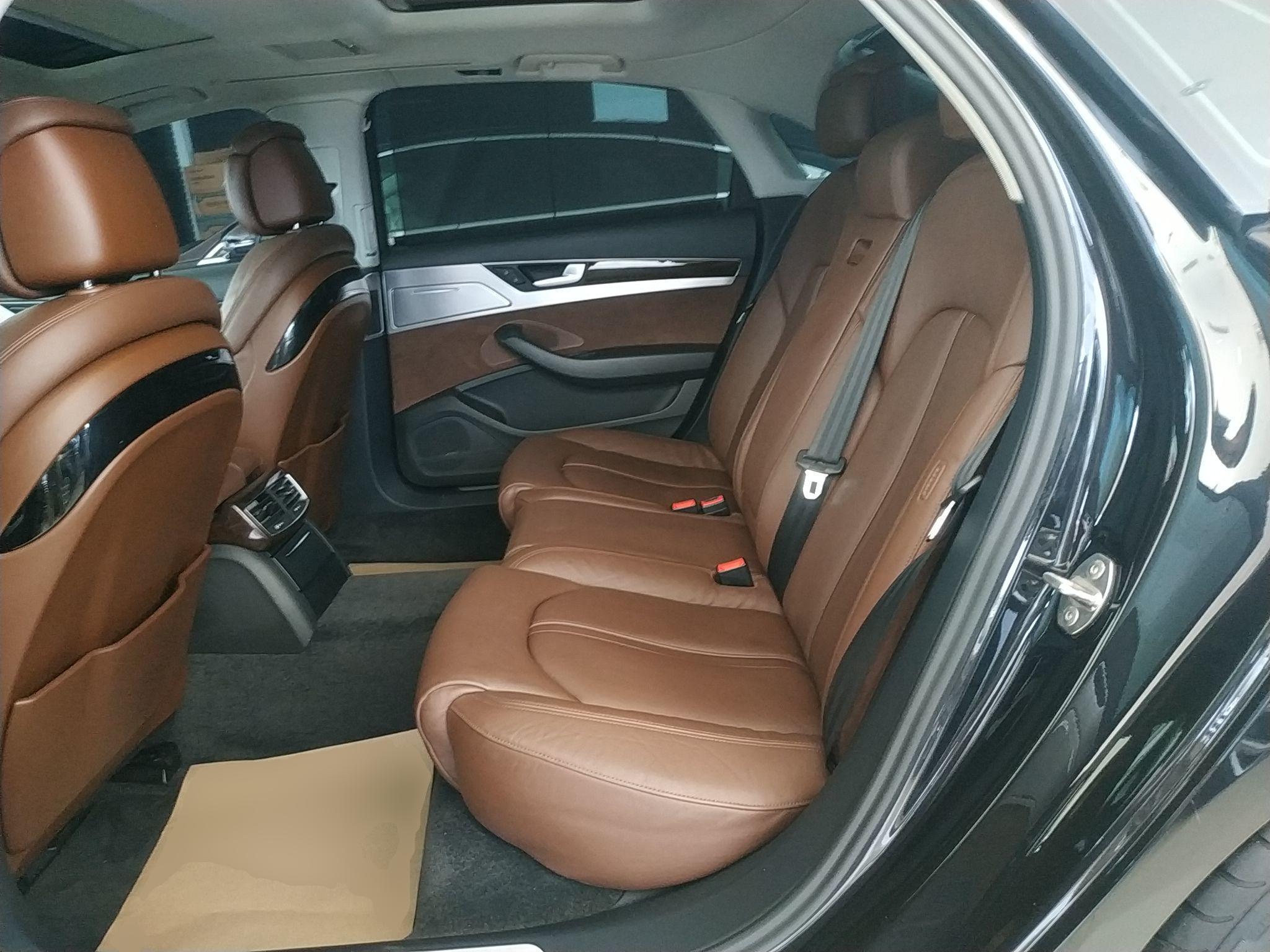 奥迪A8 2014款 A8L 45 TFSI quattro舒适型(进口)