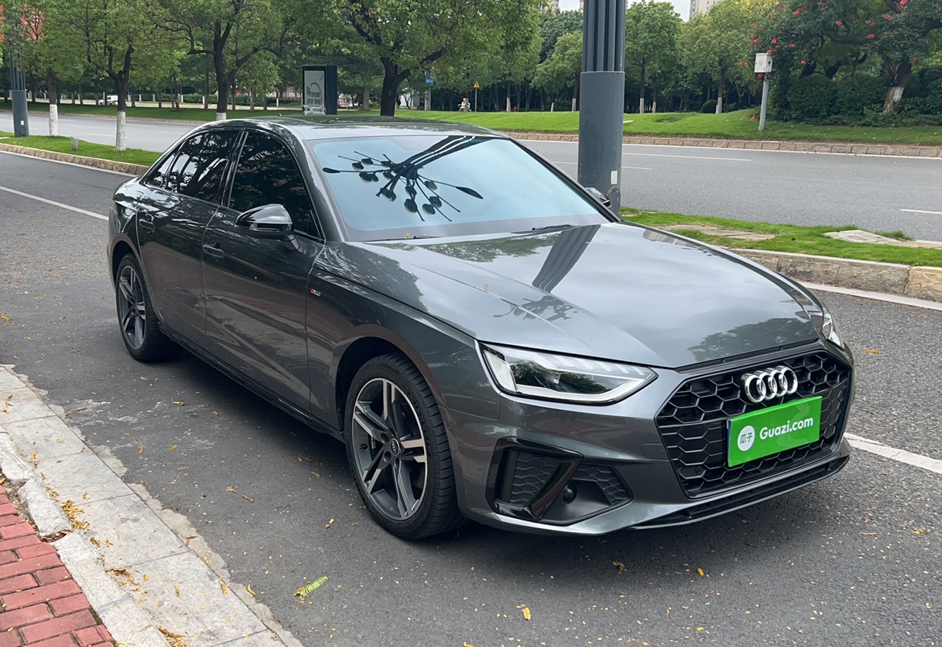 奥迪A4L 2022款 40 TFSI 豪华动感型