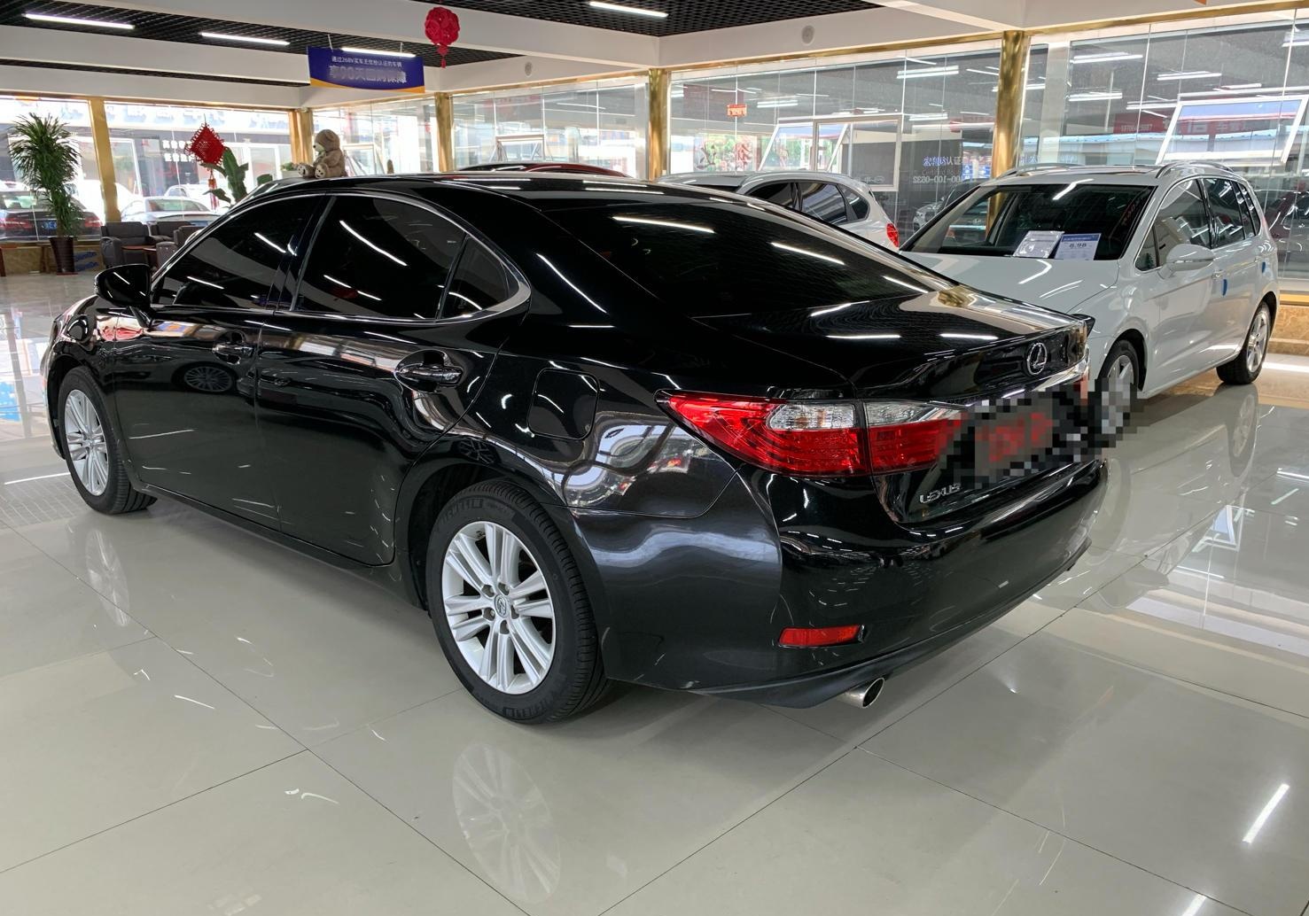 雷克萨斯ES 2013款 250 典雅版