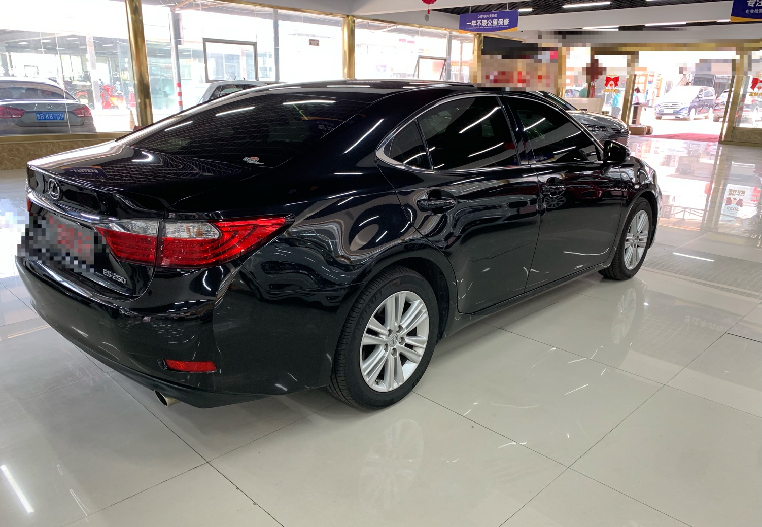 雷克萨斯ES 2013款 250 典雅版