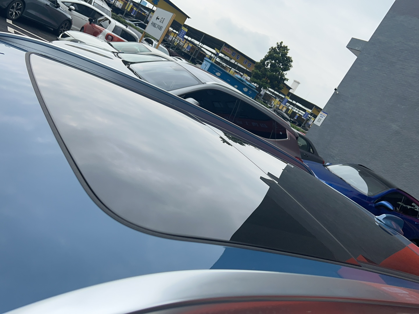 沃尔沃XC40 2023款 B3 智行时尚版