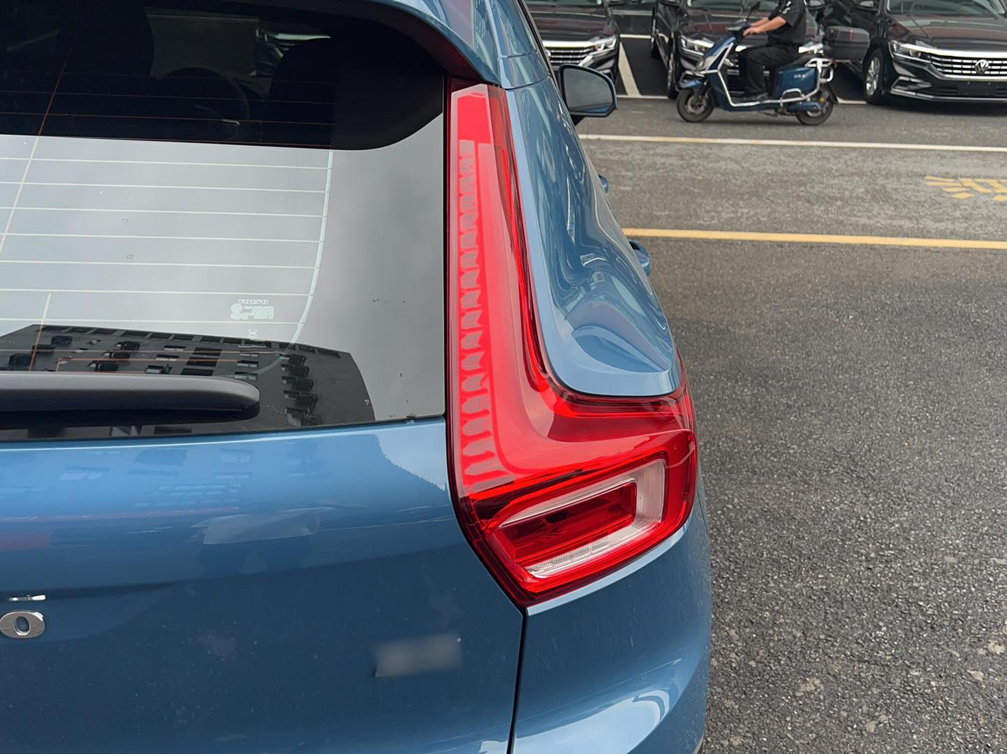 沃尔沃XC40 2023款 B3 智行时尚版