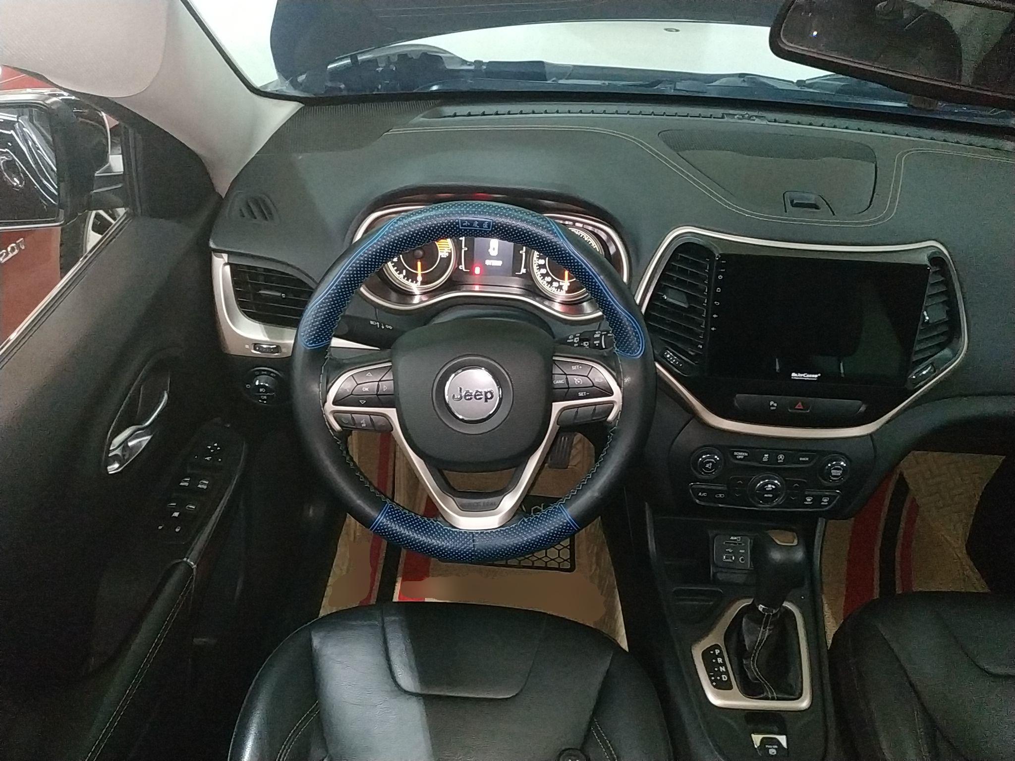 Jeep 自由光 2017款 2.4L 领先版