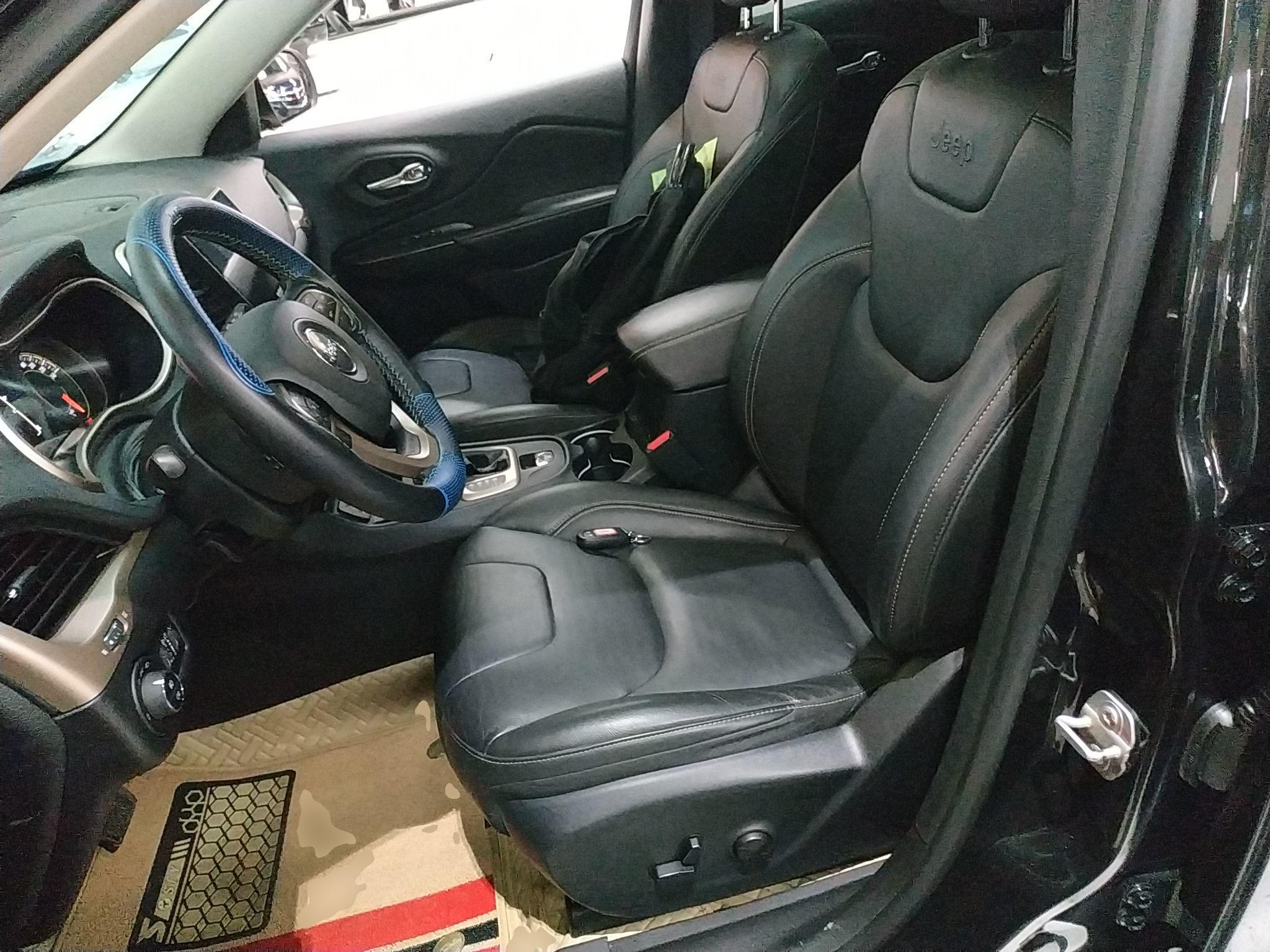 Jeep 自由光 2017款 2.4L 领先版