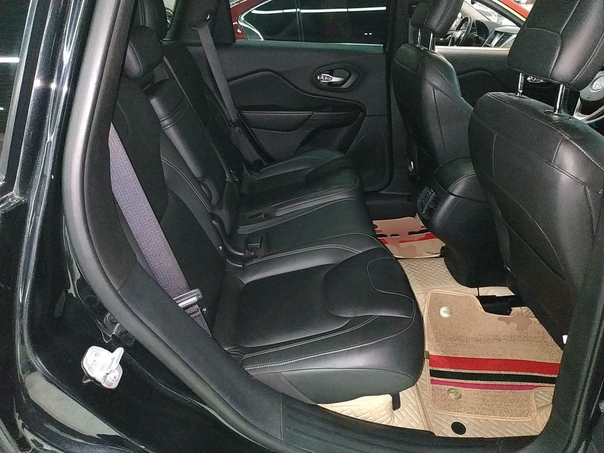 Jeep 自由光 2017款 2.4L 领先版