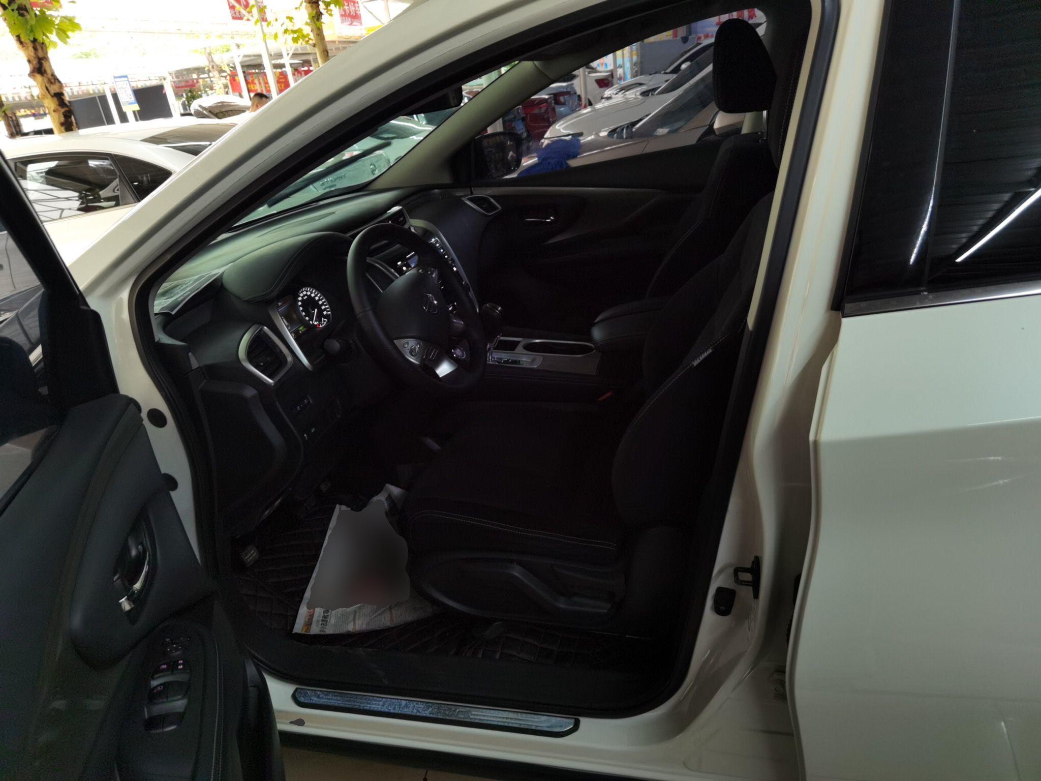 日产 楼兰 2021款 2.5L XE 两驱精英版