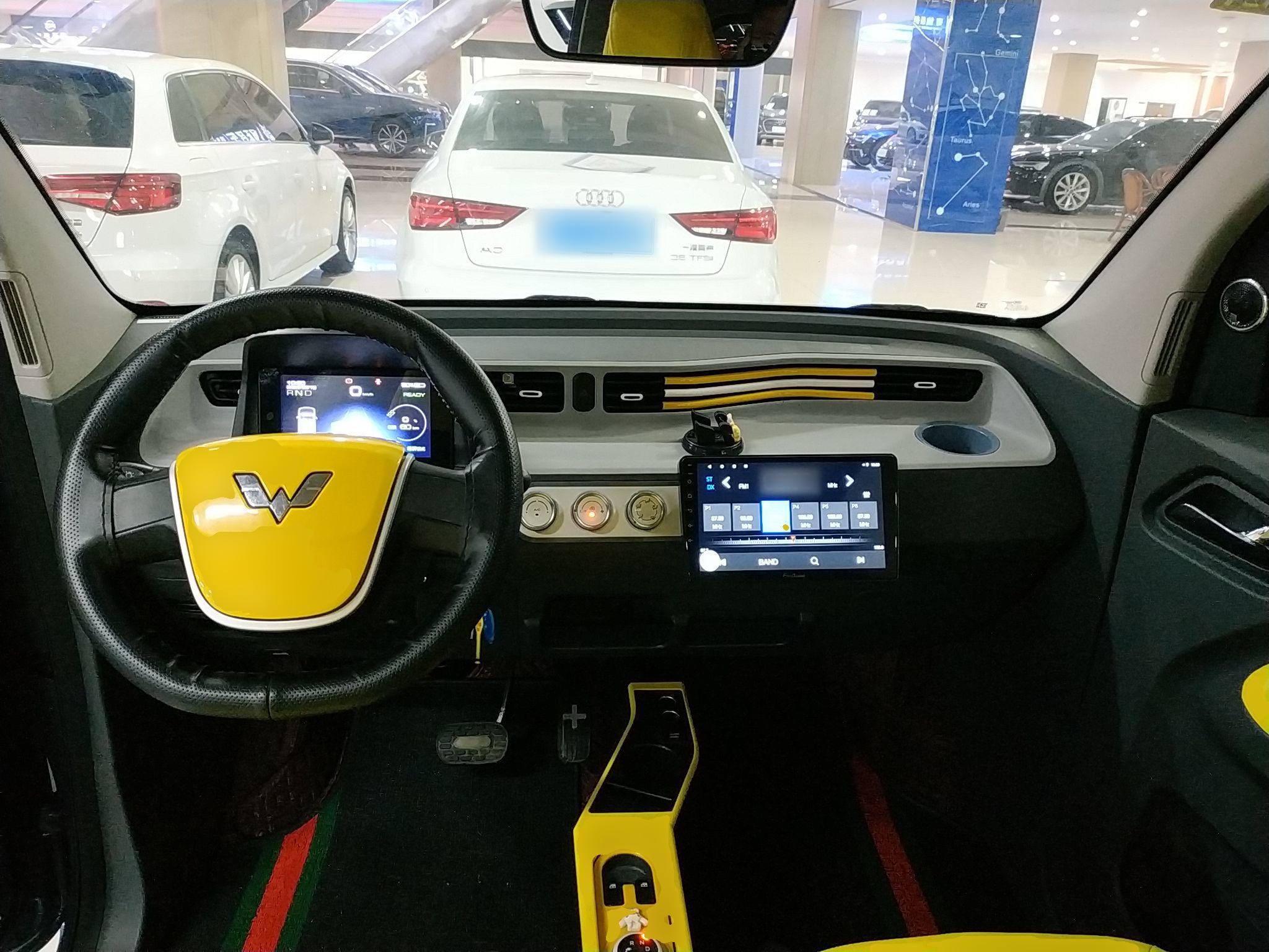 五菱汽车 宏光MINI EV 2021款 马卡龙时尚款 磷酸铁锂