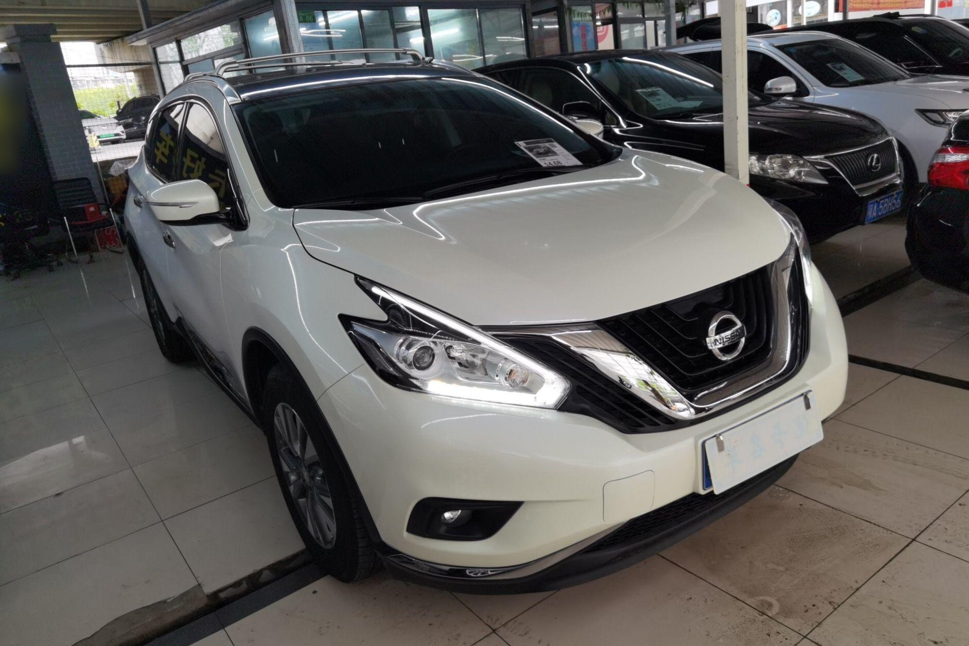 日产 楼兰 2021款 2.5L XE 两驱精英版