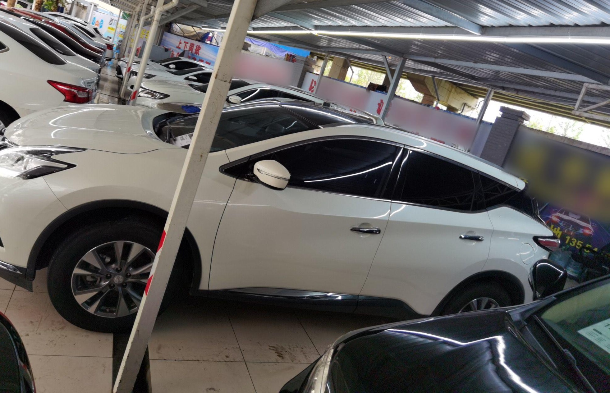 日产 楼兰 2021款 2.5L XE 两驱精英版