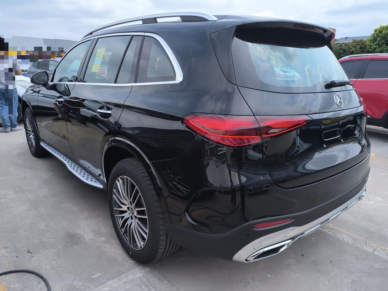 奔驰GLC级 2023款 GLC 300 L 4MATIC 动感型 7座