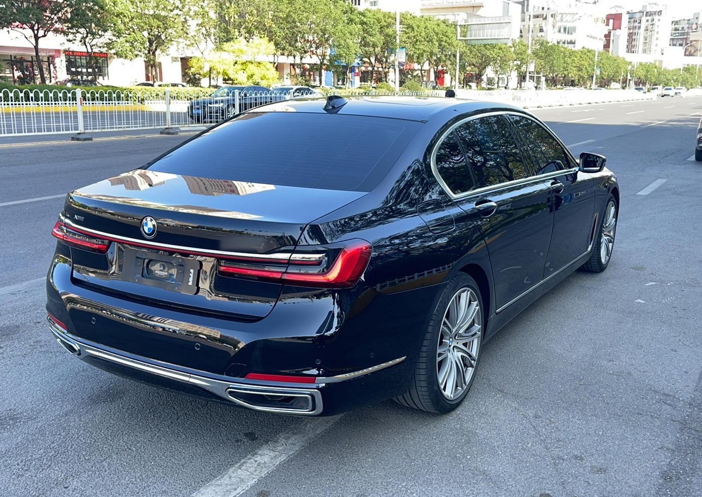 宝马7系 2019款 740Li xDrive 行政型 豪华套装(进口)