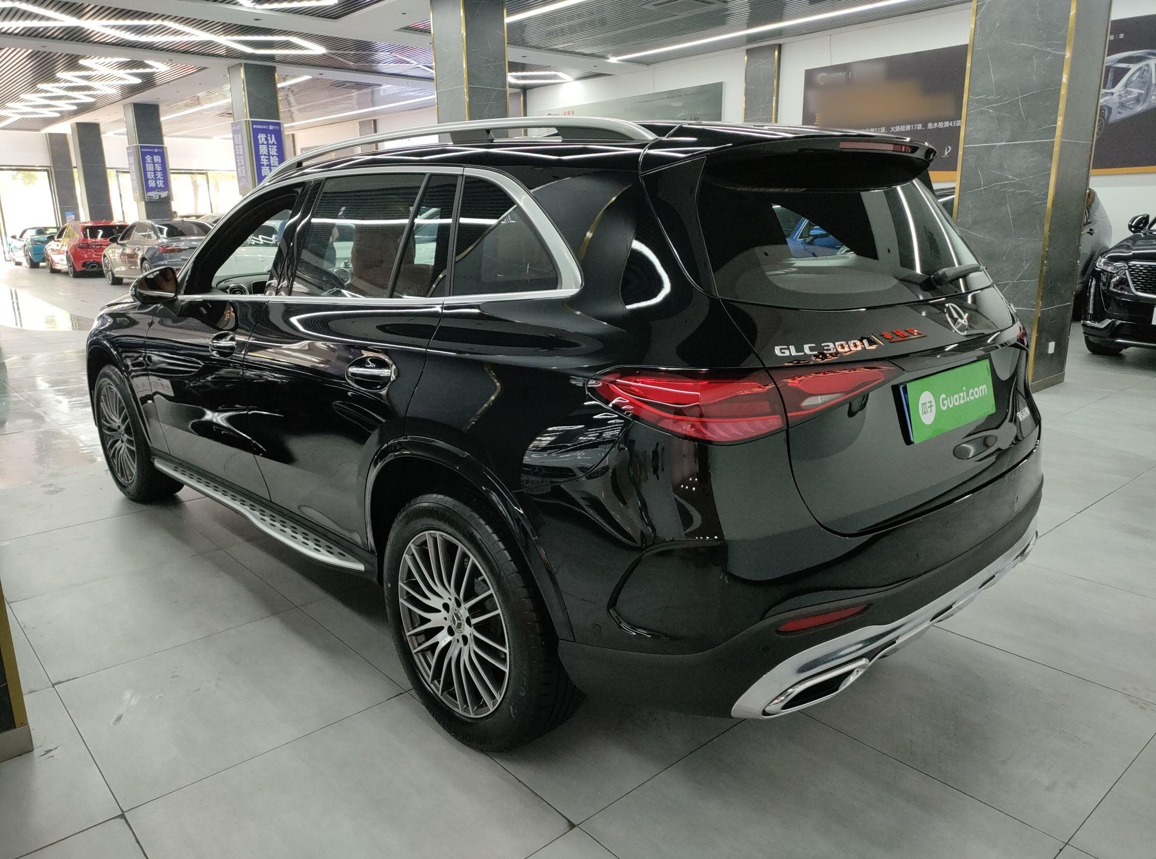 奔驰GLC级 2023款 GLC 300 L 4MATIC 动感型 7座