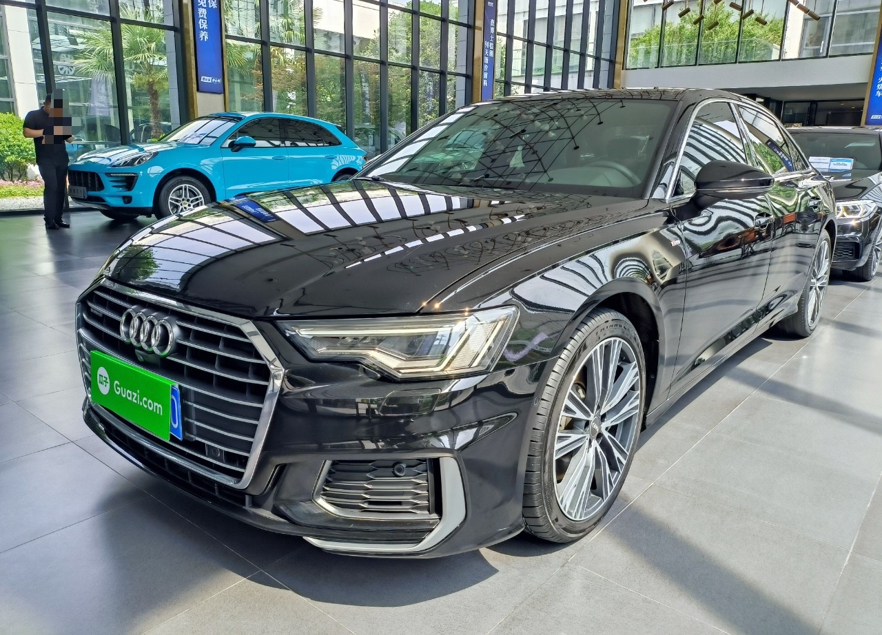 奥迪A6L 2019款 55 TFSI quattro 尊享动感型